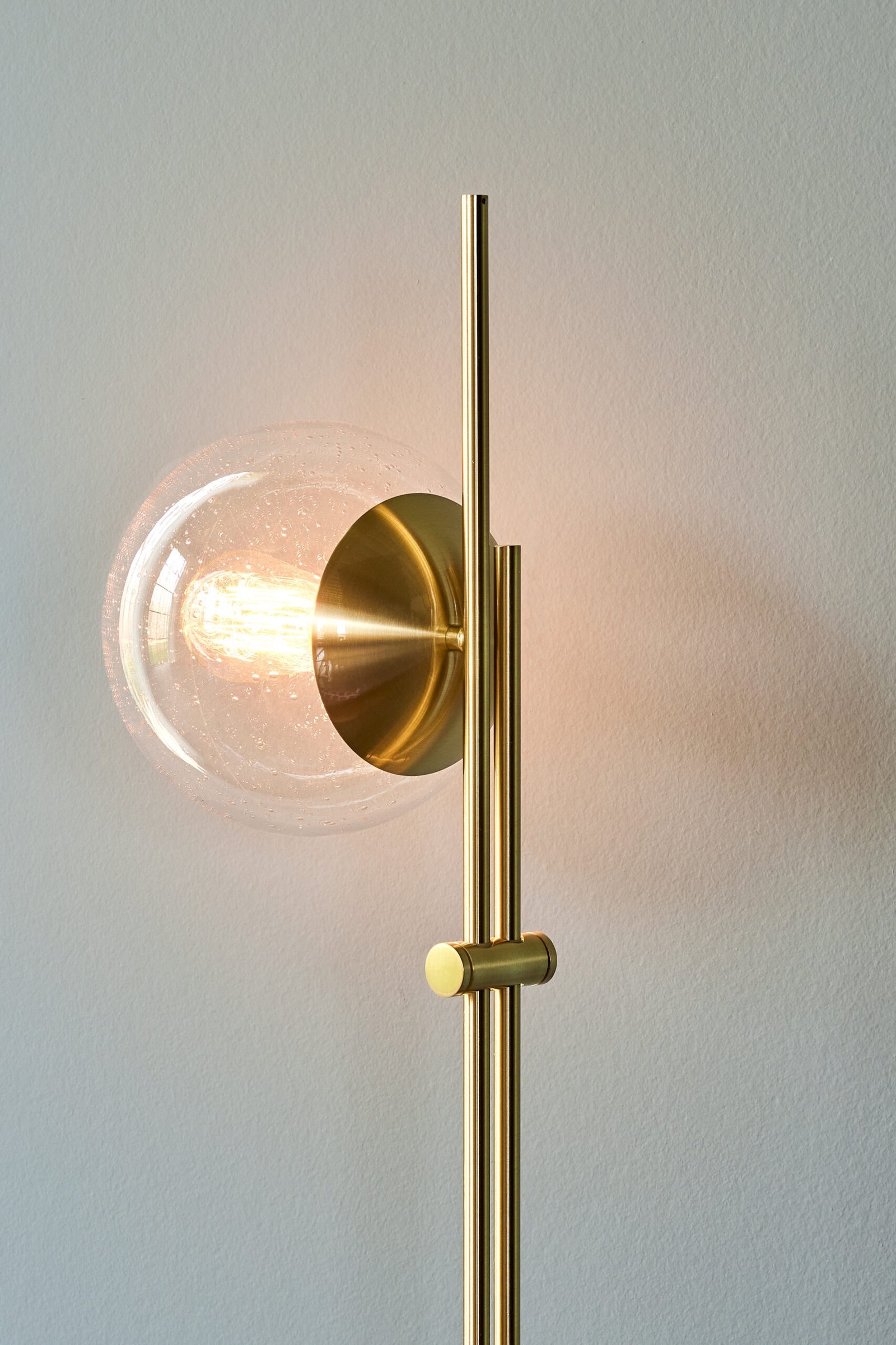 Bubble Gulvlampe  Messingfarve