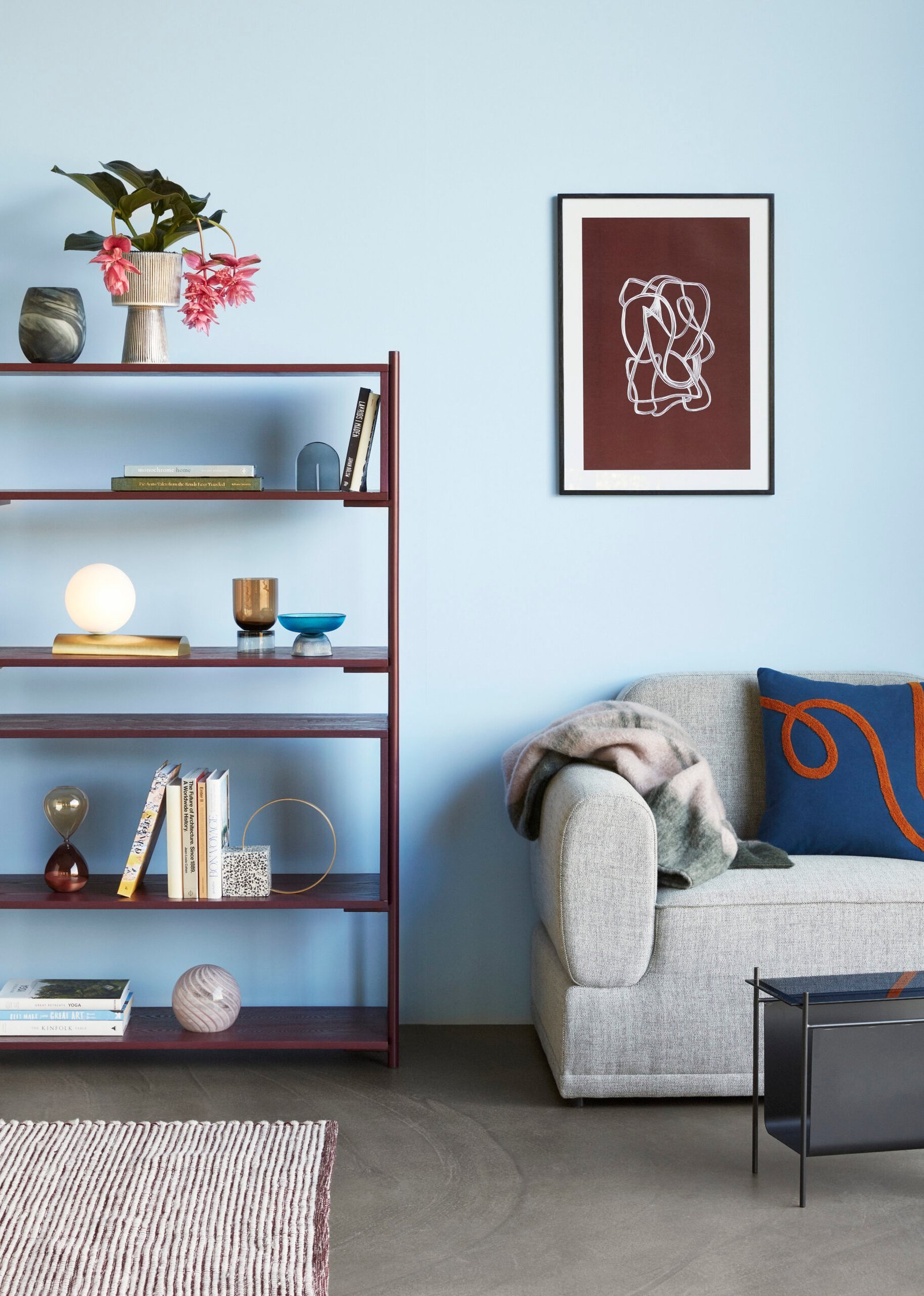 Stand Vase Small Ravfarve