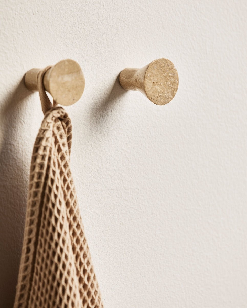 LAKOLK knob, travertine - ivory